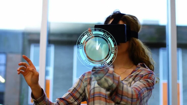 Animazione di orologio che scorre veloce su donna d'affari con visore VR