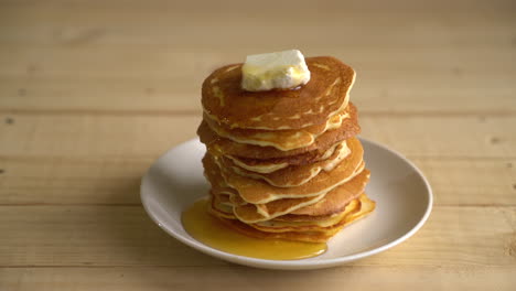 Käsepfannkuchen-Mit-Honig-Und-Butter