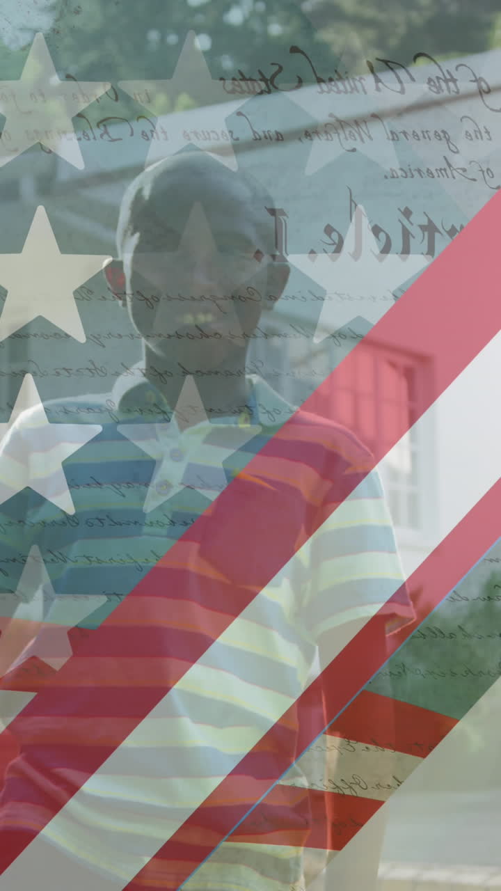 animación de la bandera de los estados unidos sobre un niño caucásico afroamericano