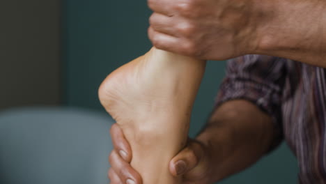 masaje de los pies