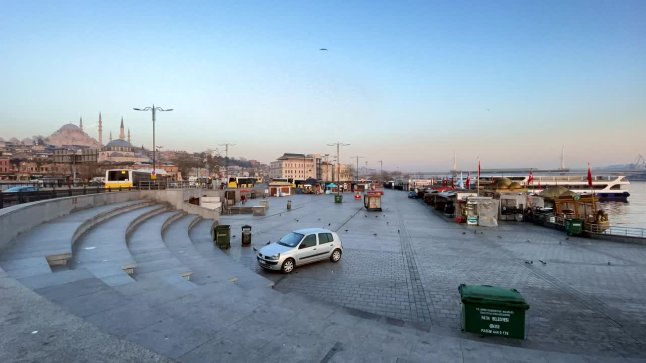 vista de la ciudad vieja de estambul desde el puente galata