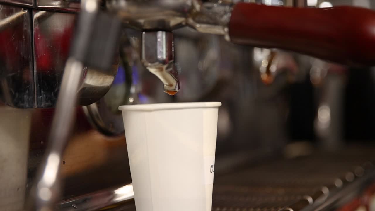 Kahve Yapan Espresso Makinesi