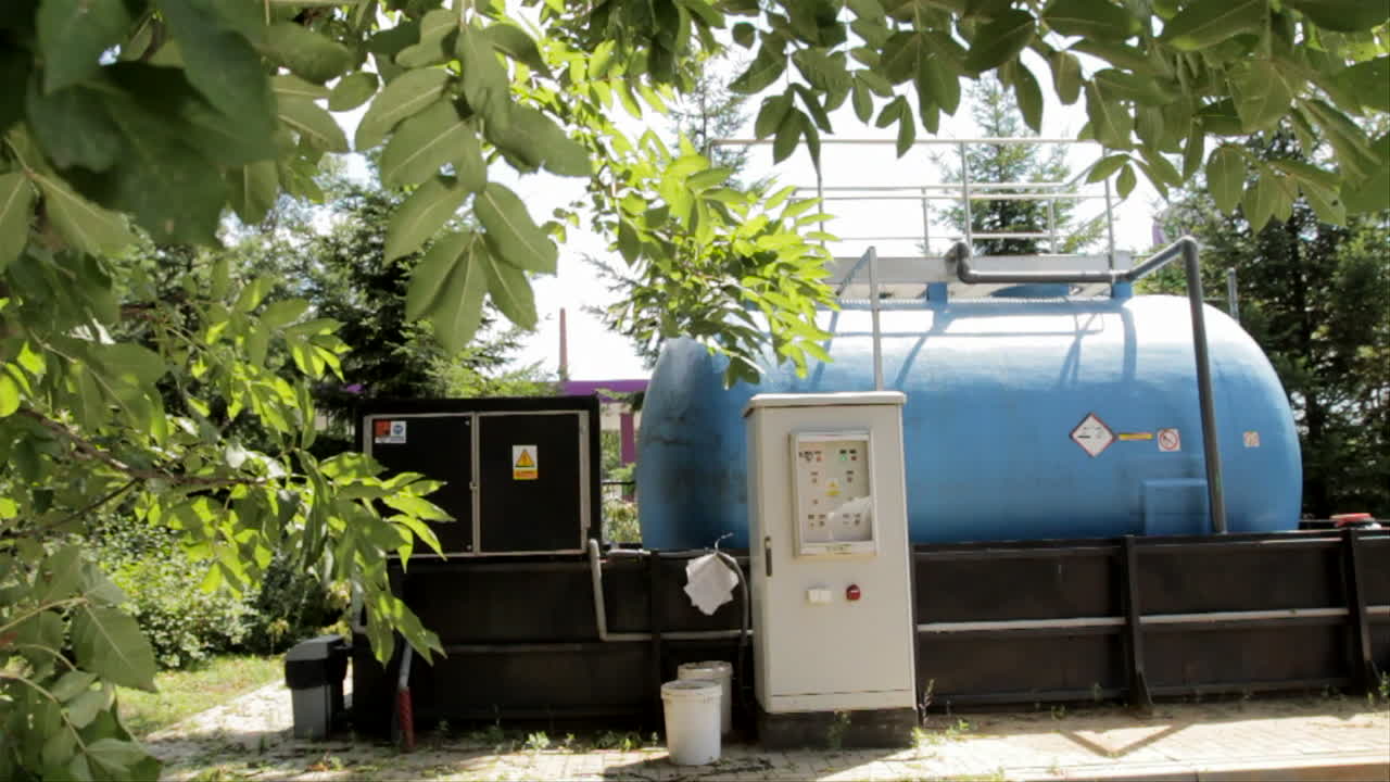 하수관망을 타고 흐르는 불쾌한 악취를 소멸시키는 거대한 바이오 필터 장치