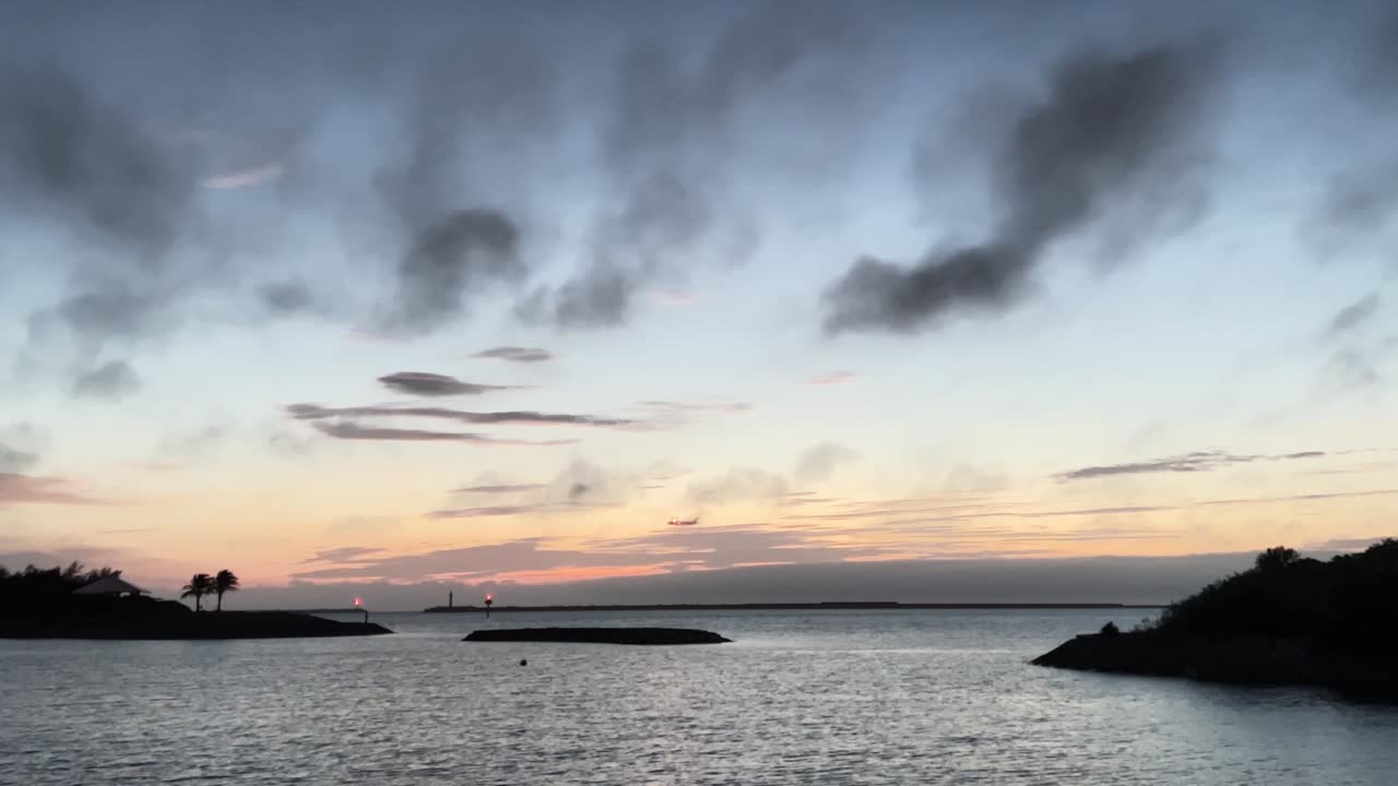 오키나와 나하 우미소라 공원의 저녁 풍경