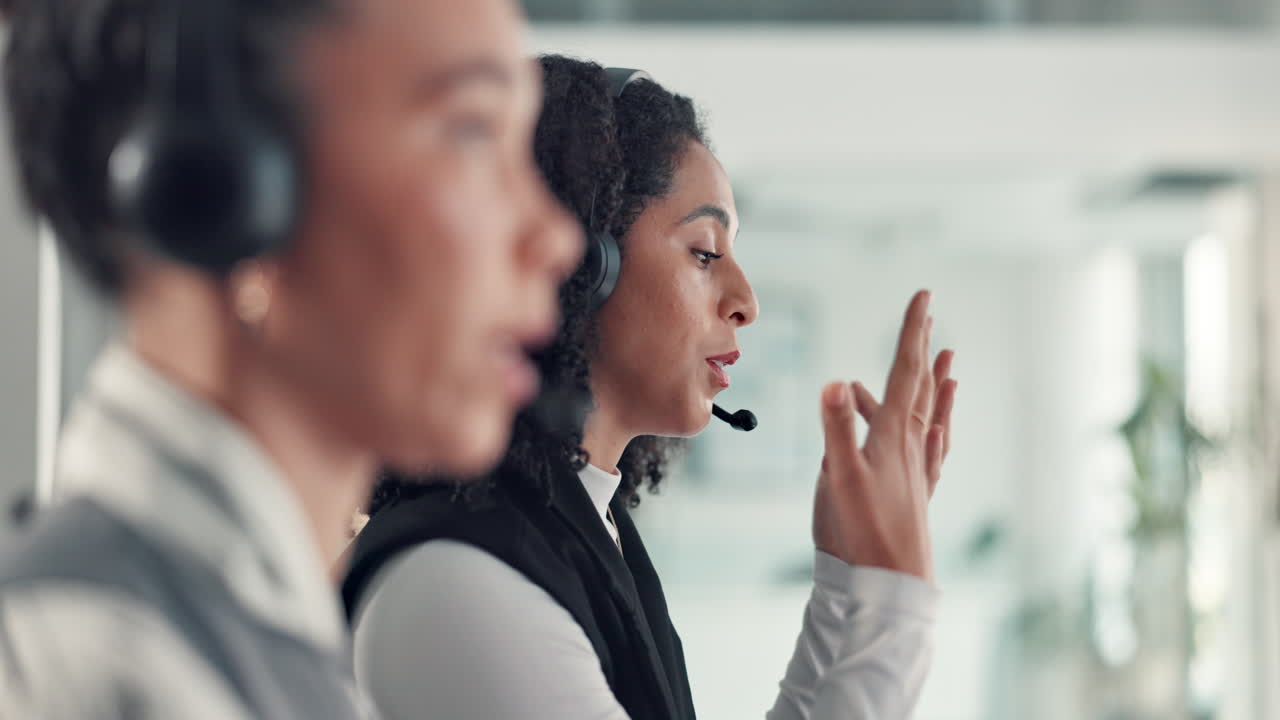 representantes de servicio al cliente en el trabajo