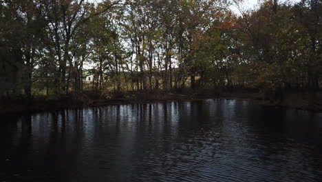 Close-up-shot-of-empty-lake-water-in-the-evening-time