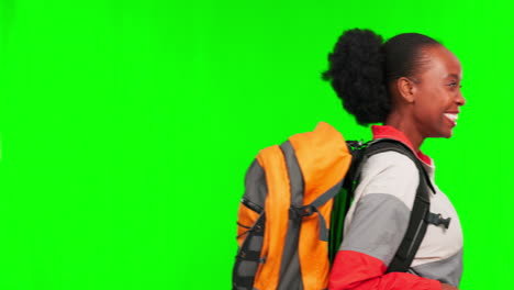 mochila, tiempo de senderismo y mujer en pantalla verde