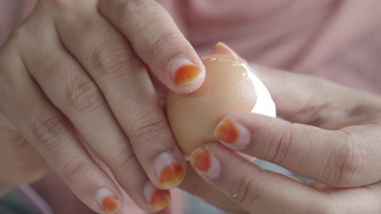 Peeling a Boiled Egg