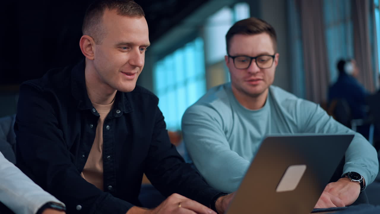 reunión o discusión de negocios