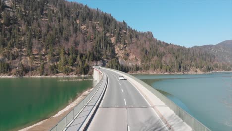 德國慕尼黑的西爾文斯坦河橋 (silvensteinsee bridge)