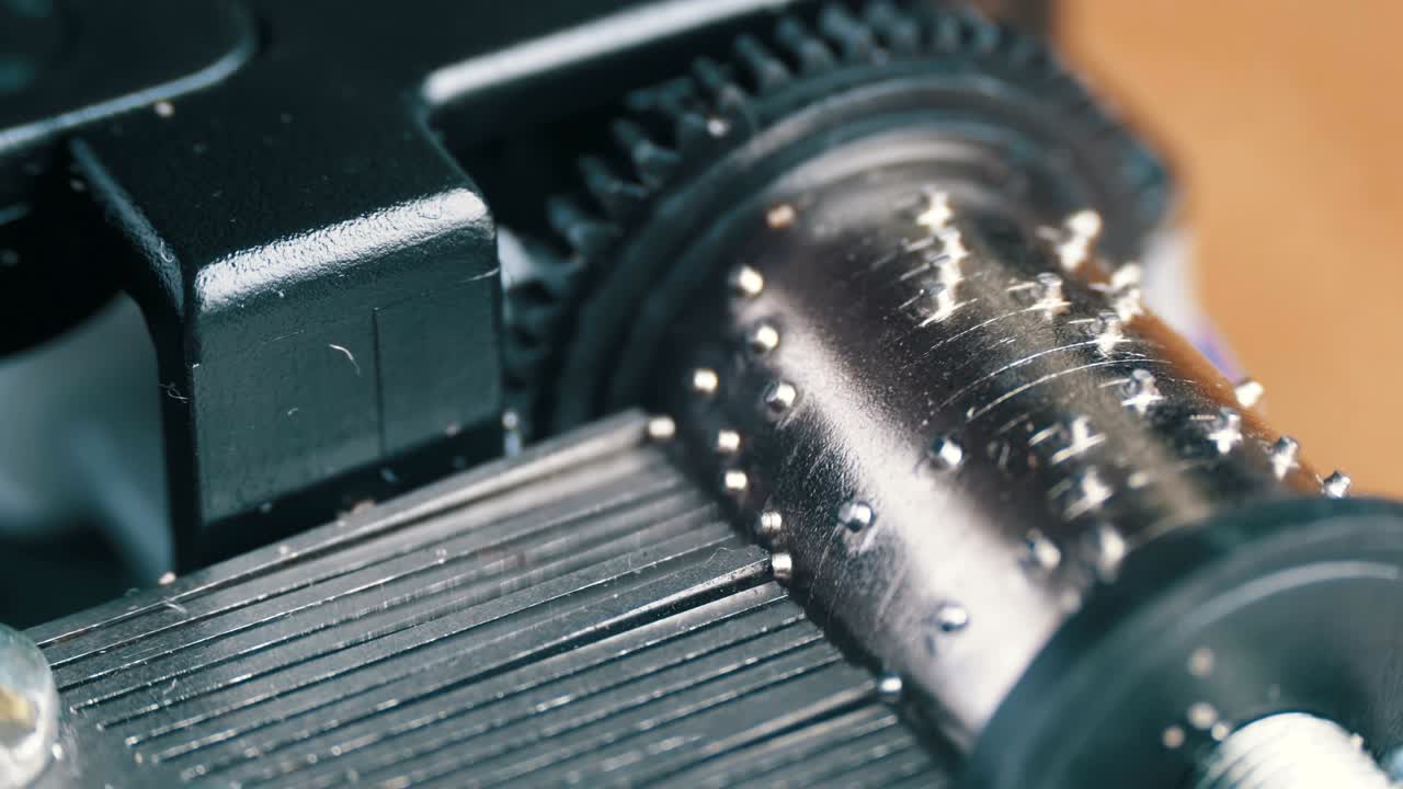 음악 상자 메커니즘이 회전합니다.