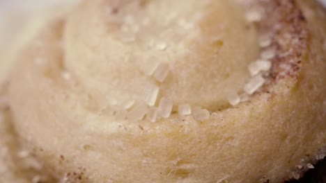 Spinning-close-up-of-home-made-cinnamon-roll