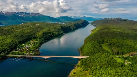 Hermosa-Naturaleza-Paisaje-Natural-De-Noruega.-Remolinos-De-La-Vorágine-De-Saltstraumen,-Nordland,-Noruega