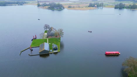 giethoorn village - venice of the netherlands