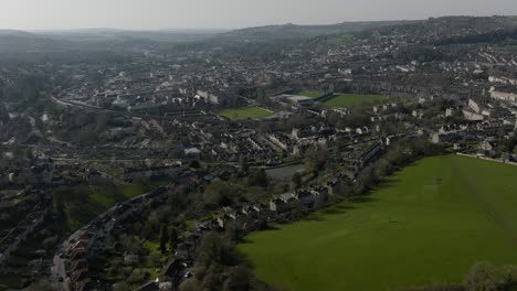 Luftaufnahme-Der-Historischen-Stadt-Bath-Im-Vereinigten-Königreich-Winter-Frühling-Saison