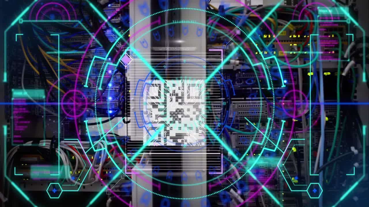 컴퓨터 서버의 클로즈업에 대한 둥근 네온 스캐너 위에 qr 코드 스캐너의 디지털 애니메이션