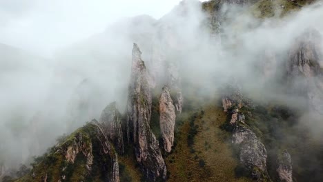 在安第斯山脈,在一個的日子,在庫斯科附近,在秘魯,南美洲