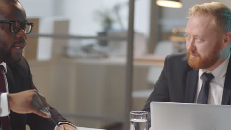 reunión de negocios en la oficina