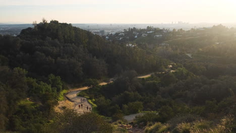 Sonnenuntergang-über-Griffith-Park-Trail-Vista