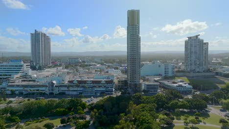 Gold-Coast-4K-Drohnenaufnahmen-An-Einem-Sonnigen-Tag