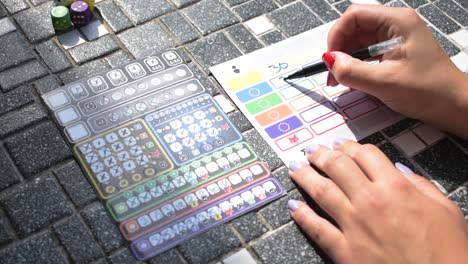 video de un juego llamado inteligente, contando las puntuaciones