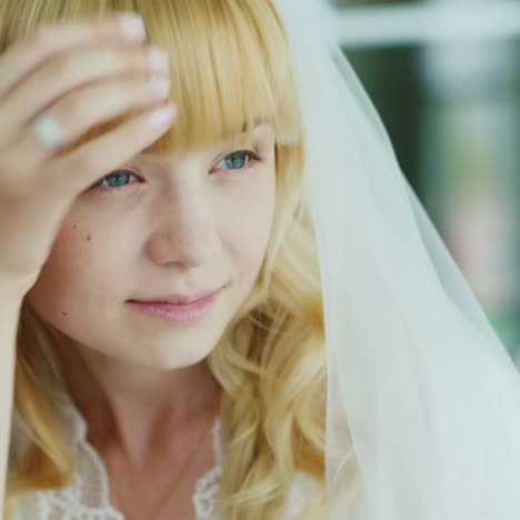 portrait of a beautiful blonde bride 01