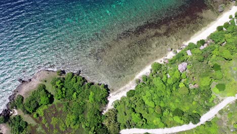 Schöne-Luftaufnahme-Der-Tropischen-Landschaft-Auf-Der-Philippinischen-Insel-Während-Der-Covid19-pandemie