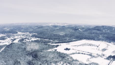 Winter-Landscape---Drone-Flying---4K---Mountains---Mont-Tremblant,-Ski-resort-sequence-002-007