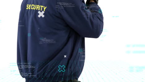 animación de procesamiento de datos e iconos de medios sobre guardia de seguridad caucásico masculino usando walkie talkie