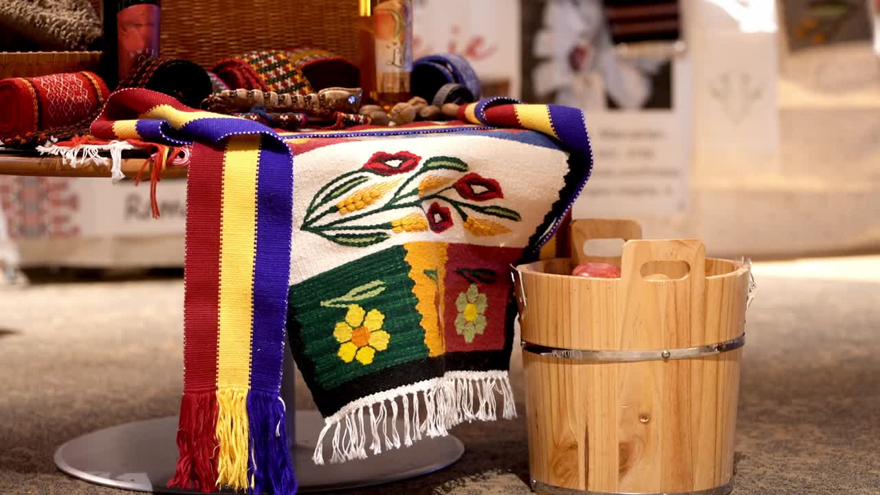 루마니아 자수와 몰도바 전통