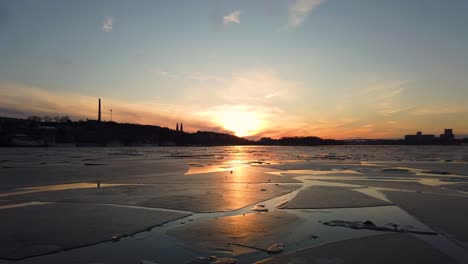 Vista-Del-Atardecer-Desde-Riddarholmen-En-Estocolmo-Suecia