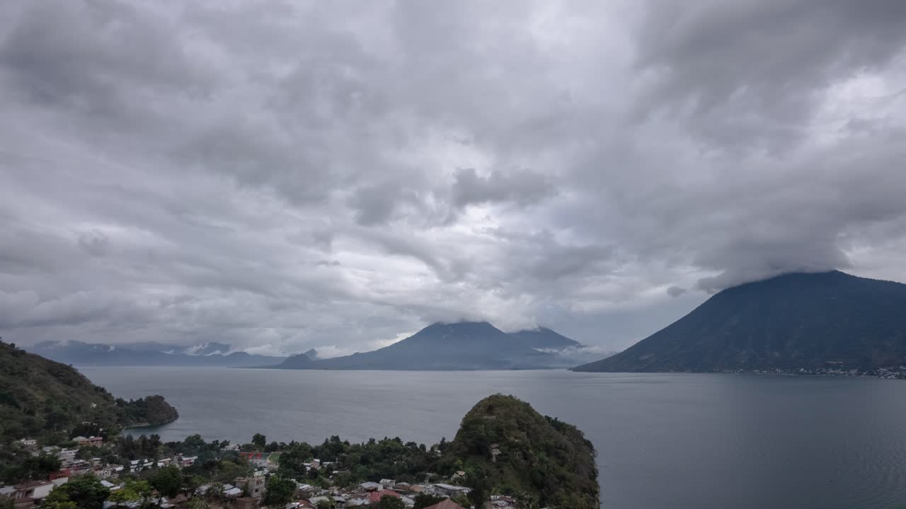 hermoso time-lapse del lago atitlan, guatemala, tomado de san marcos
