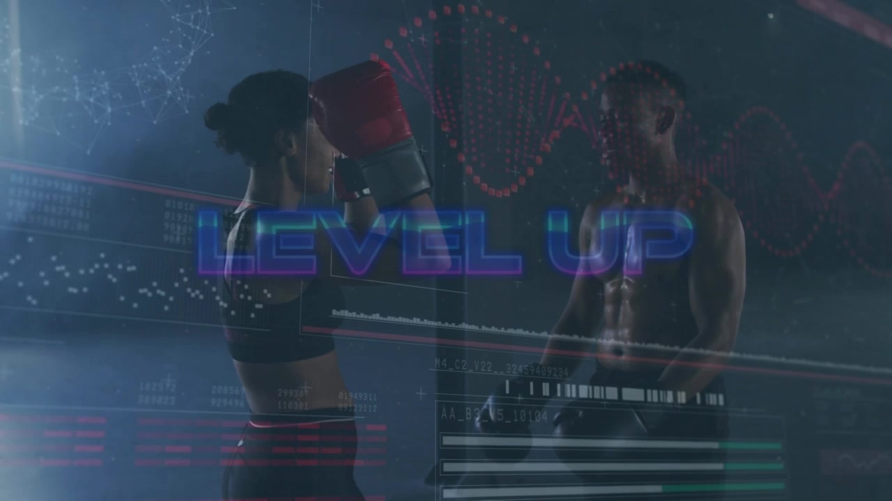 Animasjon av «level up»-tekst med data mot en afrikansk bokser som gir high five til en kvinnelig trener på et treningsstudio.