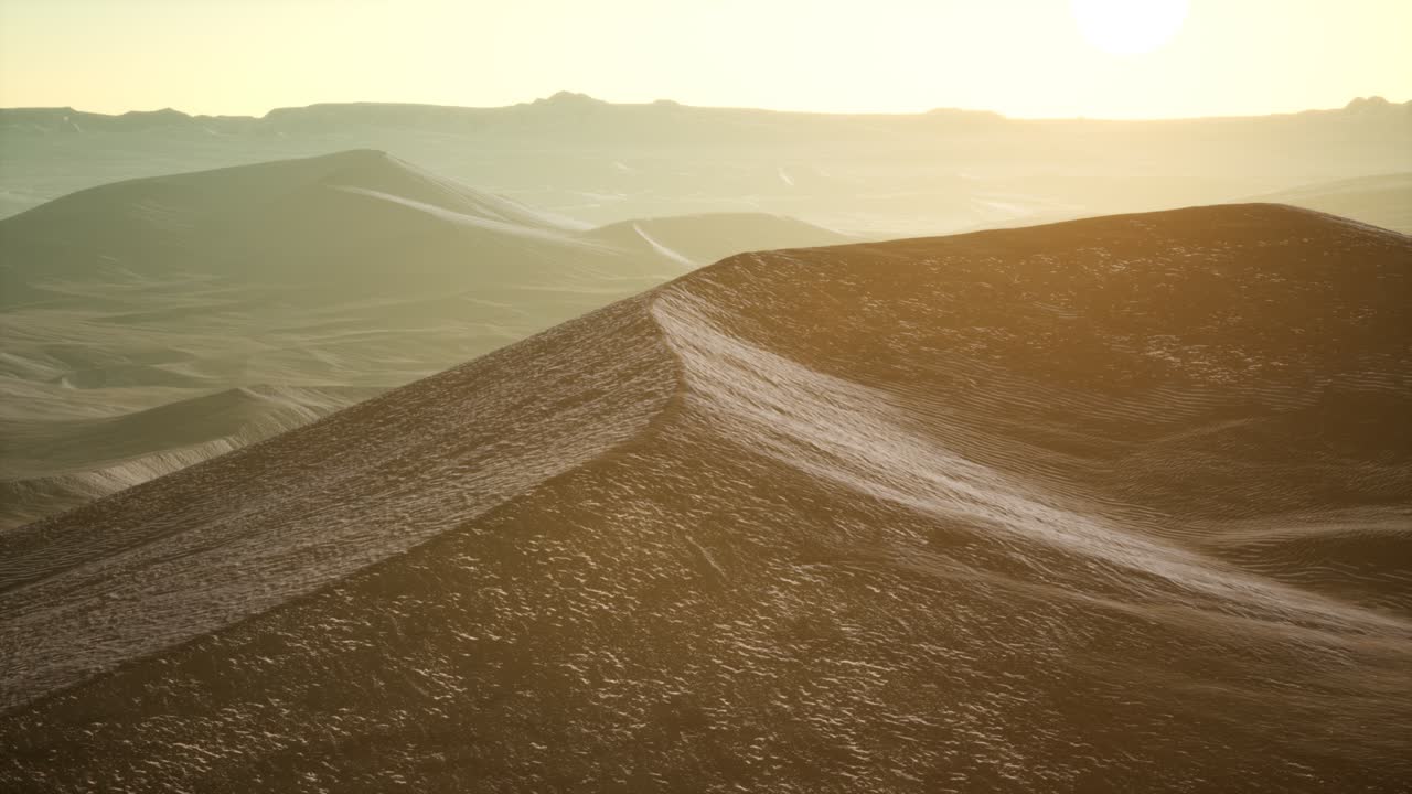 해가 뜨면 사하라 사막 의 큰 모래 언덕 에 대한 공중 전망