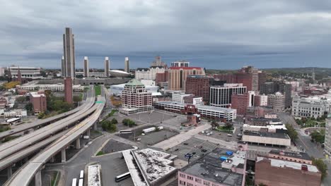 aerial-pullout-albany-new-york,-ny-skyline