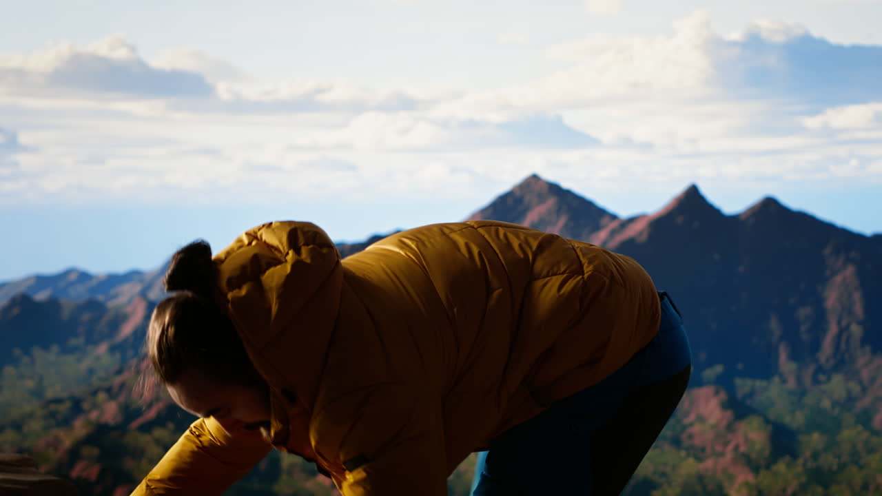 무분별 한 여행자 는 안전 조치 를 무시 하고 드폰 을 떨어뜨린다