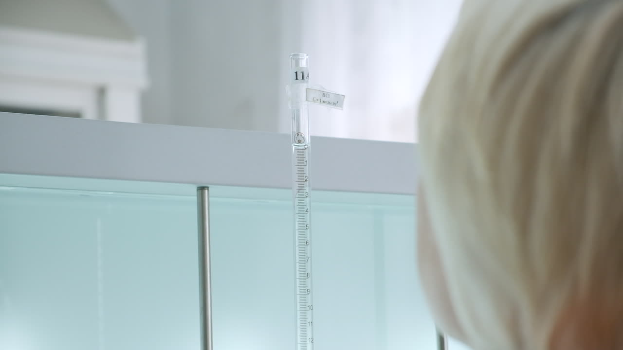 측정 실린더에 대한 실험실 실험