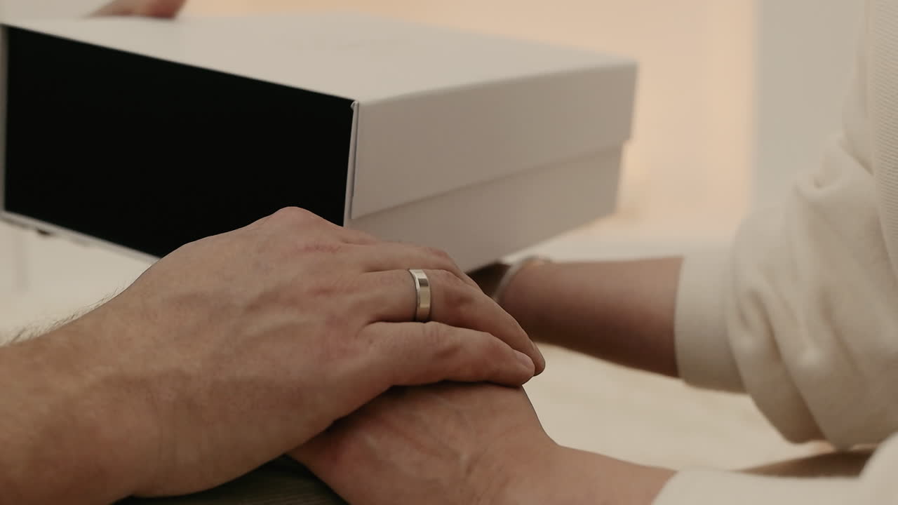 Couple Holding Hands, Gift