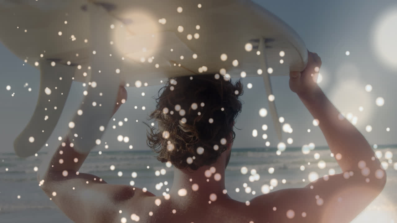 해변에서 카우카스 서퍼의 뒷면에서 불빛의 애니메이션