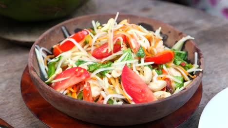 delicious thai shrimp salad (som tum) recipe