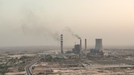 líneas eléctricas de alto voltaje al atardecer, torre de transmisión eléctrica de alto voltaje