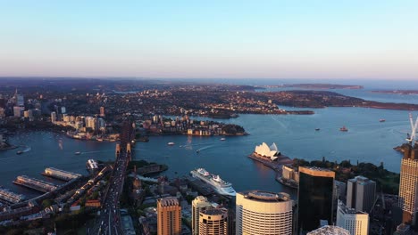 sydney - opernhaus und hafenbrücke bei sonnenuntergang