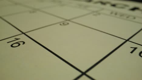 primer plano de un calendario