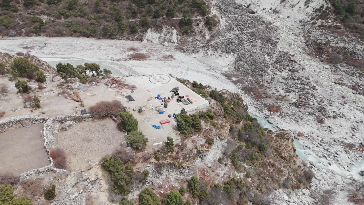 Everest Base Camp Trekking to Nepal EBC 5364 meters