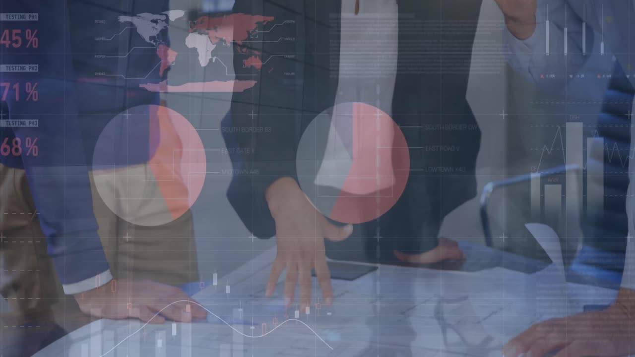 체육관에서 다양한 농구 선수들에 대한 데이터 처리 애니메이션