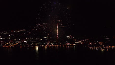 Feuerwerk-Am-4.-Juli-In-Lahaina,-Maui