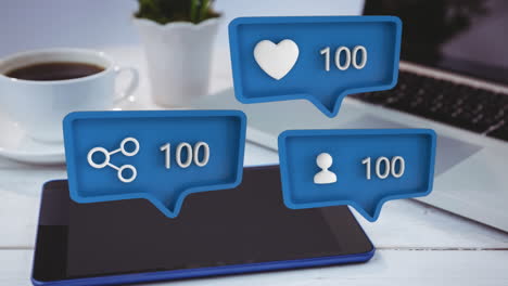 un escritorio y diferentes iconos para las redes sociales