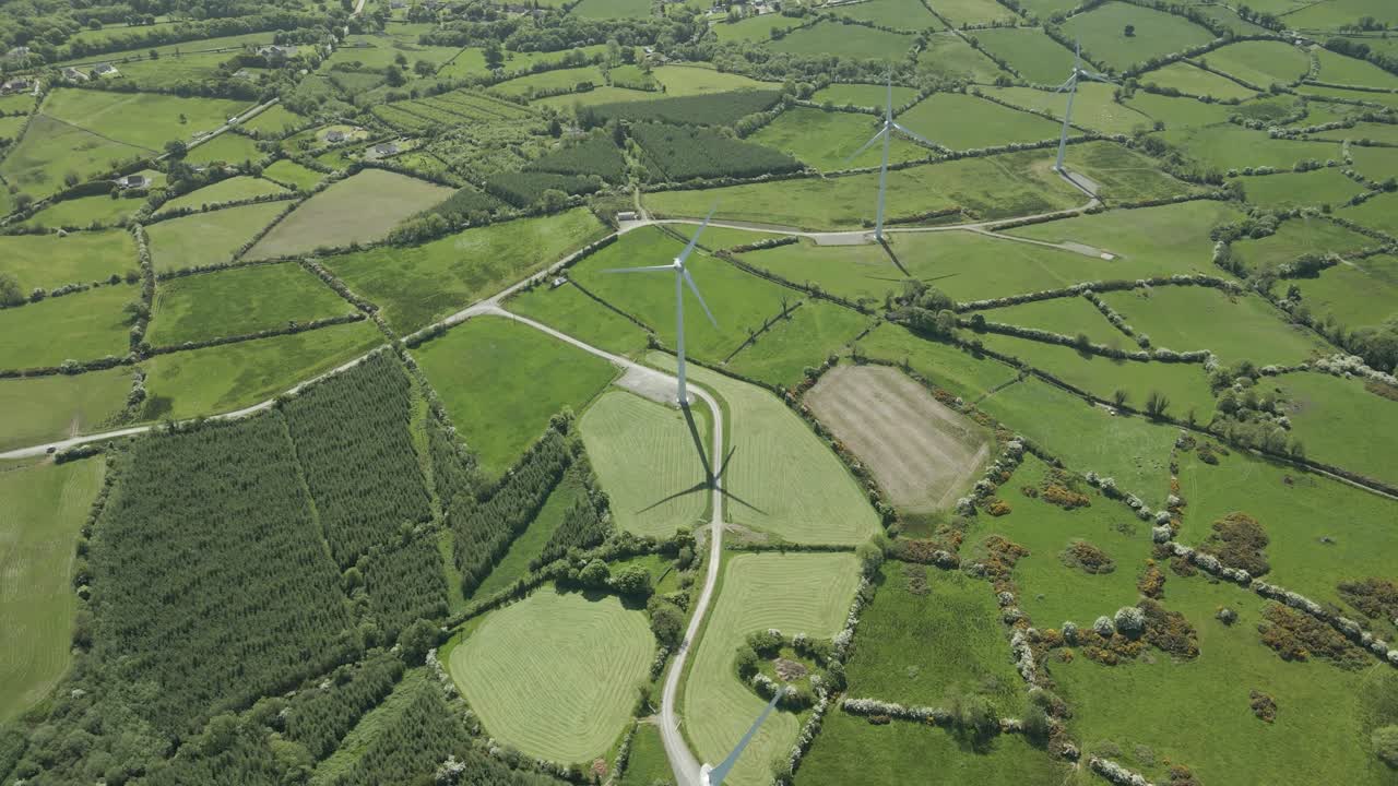 turbinas de energía de molino de viento sostenibles organizadas agarradas en wexford, irlanda