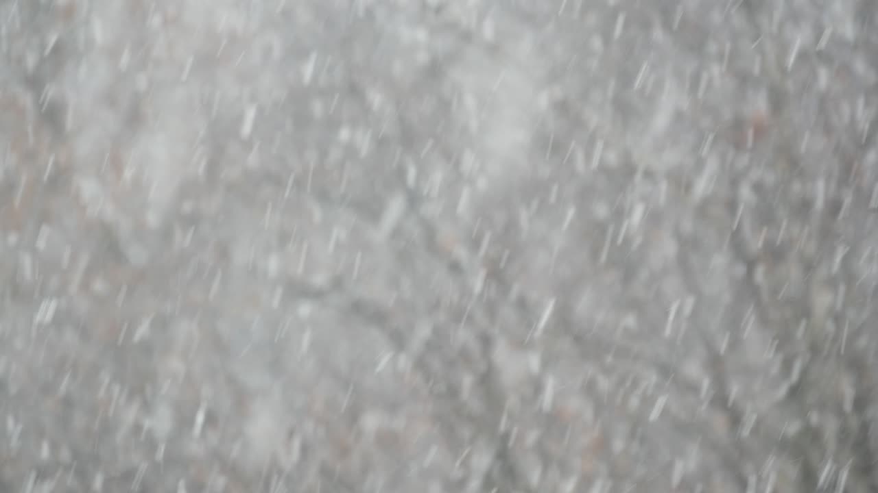 copos de nieve blancos cayendo en invierno, copos de neve de la nevada invernal de navidad.