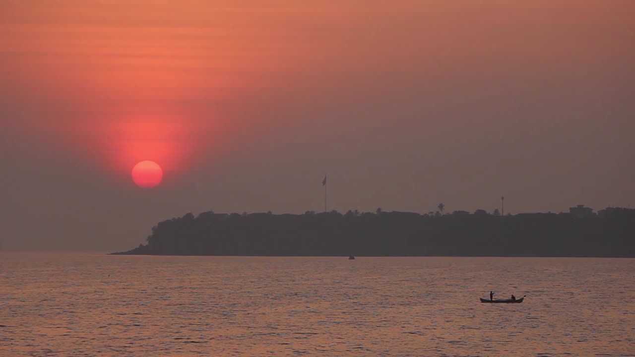 풀 hd의 마린 드라이브 뭄바이 시티 스톡 비디오에서 일몰의 아름다운 중간 샷